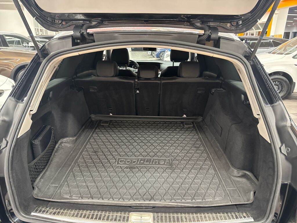 Mercedes-Benz E 2018 Musta