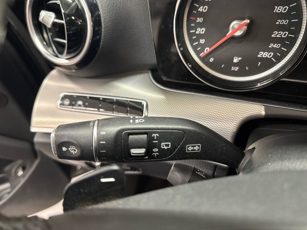 Mercedes-Benz E 2018 Musta