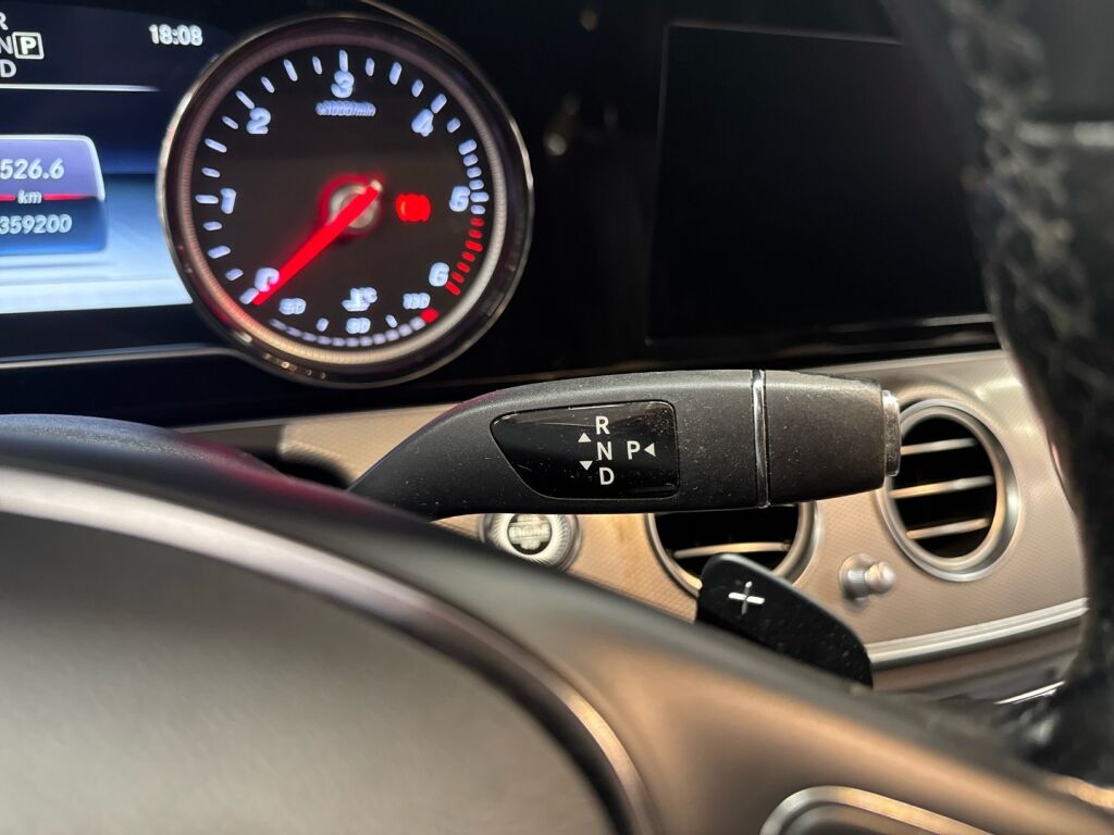 Mercedes-Benz E 2018 Musta