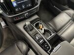 Volvo S90 2021 Musta