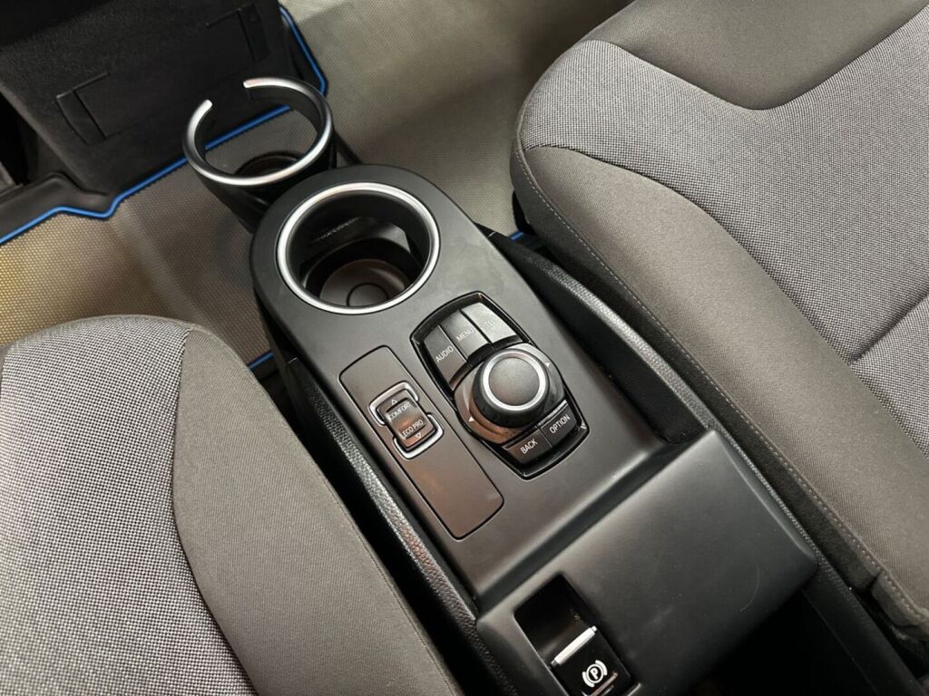 BMW i3 2019 Musta