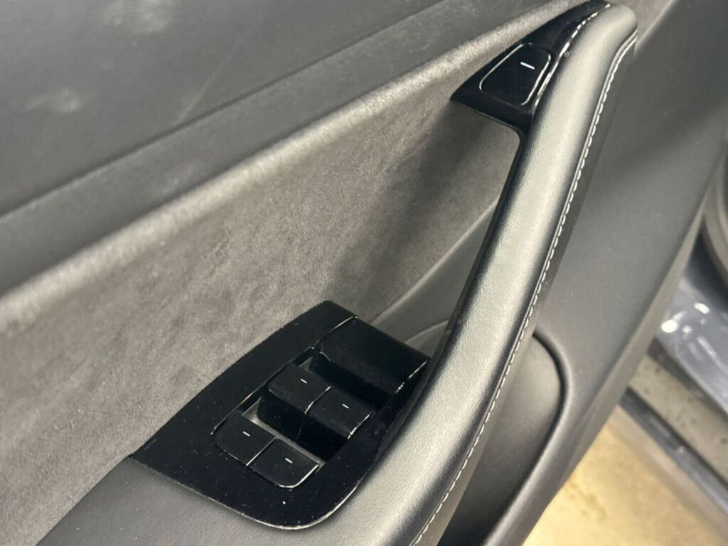 Tesla Model 3 2020 Harmaa