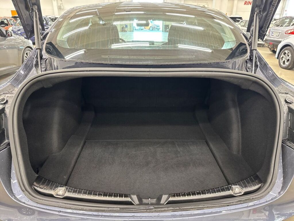 Tesla Model 3 2020 Harmaa