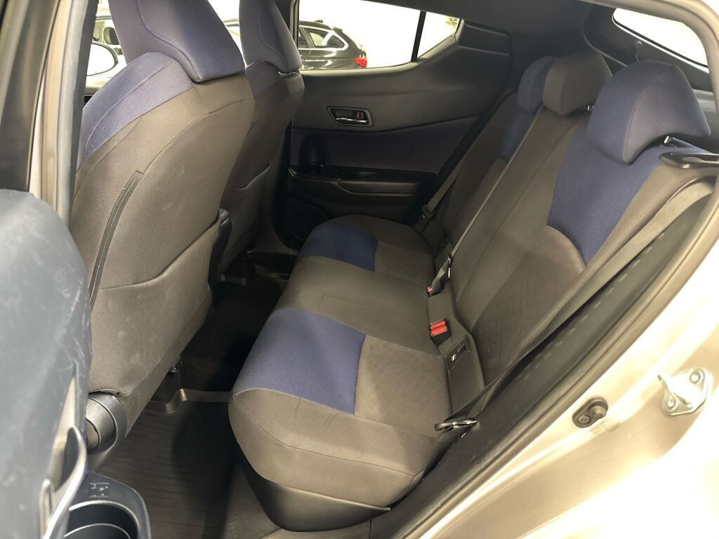 Toyota C-HR 2016 Harmaa