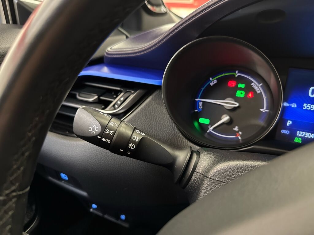 Toyota C-HR 2016 Harmaa