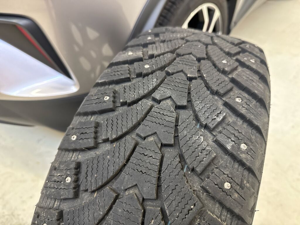 Toyota C-HR 2016 Harmaa