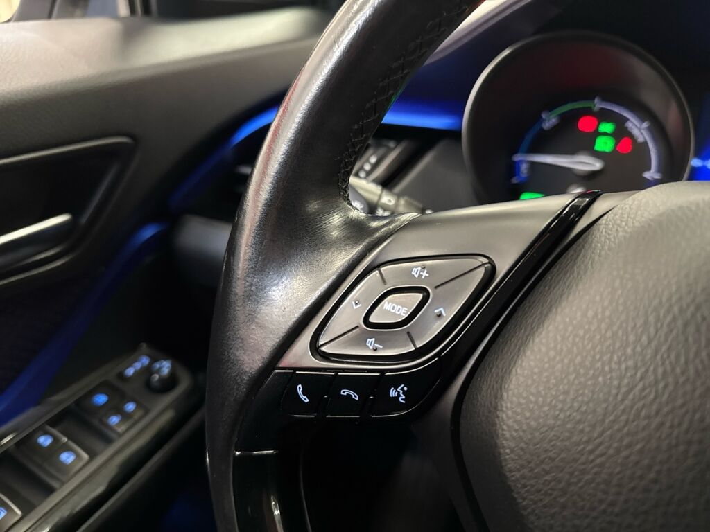 Toyota C-HR 2016 Harmaa