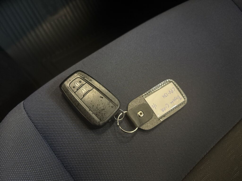 Toyota C-HR 2016 Harmaa