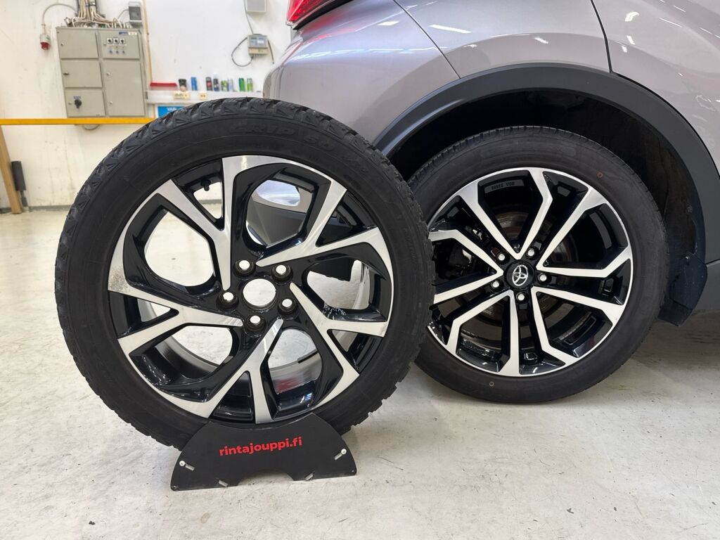 Toyota C-HR 2016 Harmaa