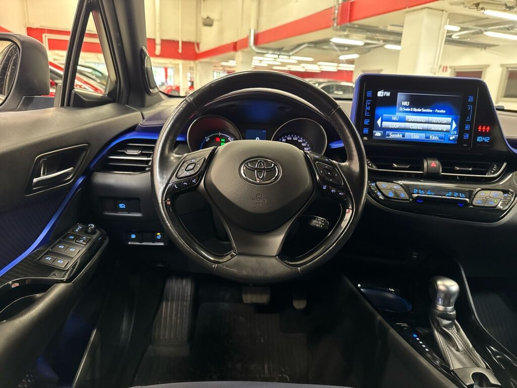 Toyota C-HR 2016 Harmaa
