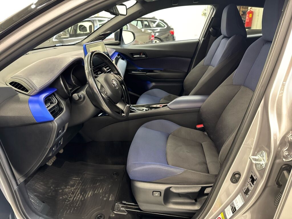 Toyota C-HR 2016 Harmaa