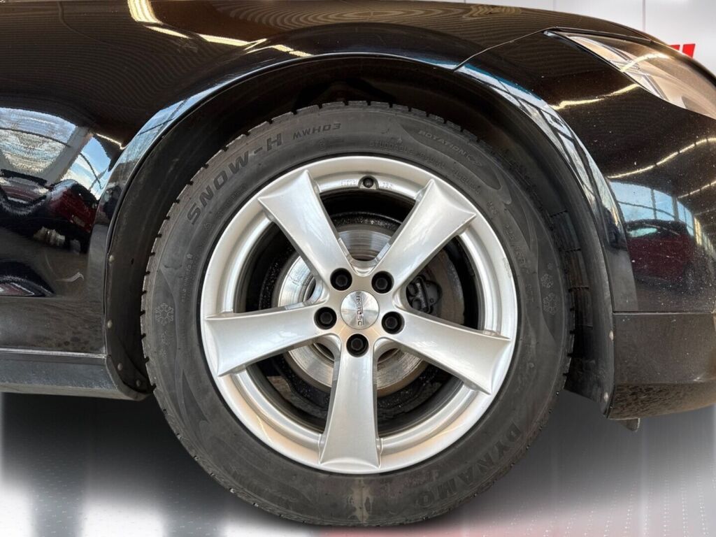 Volvo V90 2017 Musta