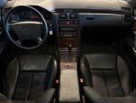 Mercedes-Benz E 1997 Sininen