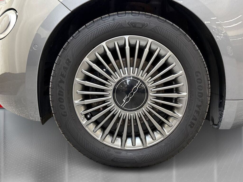 Fiat 500e 2021 Harmaa