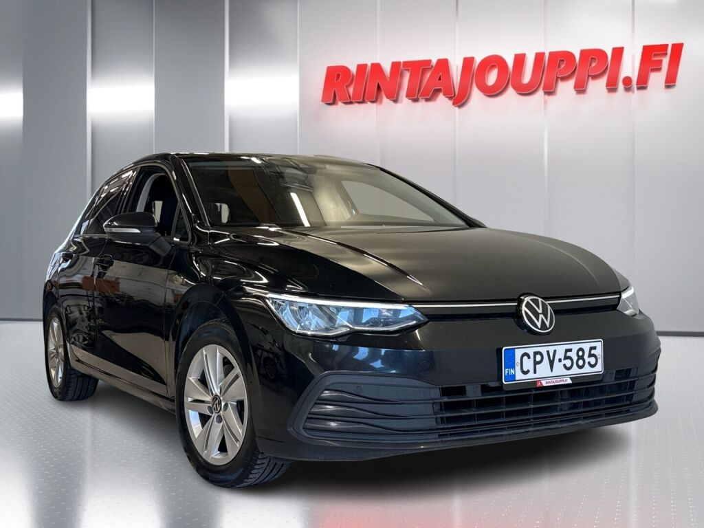 Volkswagen Golf 2022 Musta