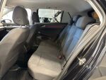 Volkswagen Golf 2022 Musta