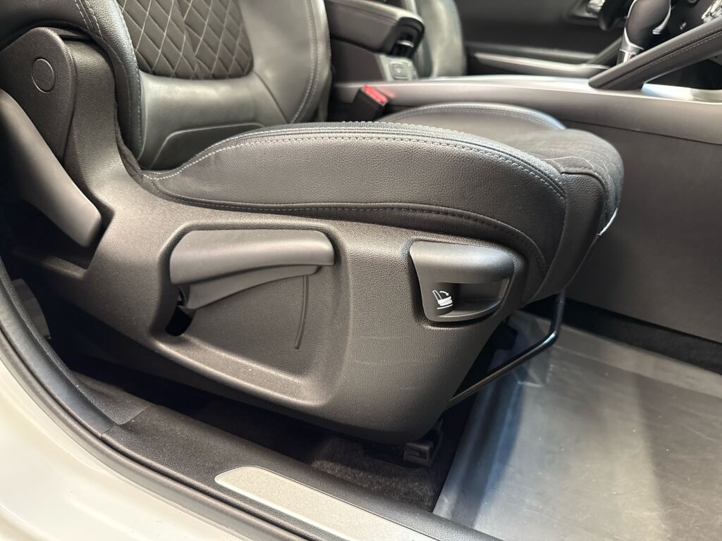 Renault Kadjar 2022 Valkoinen