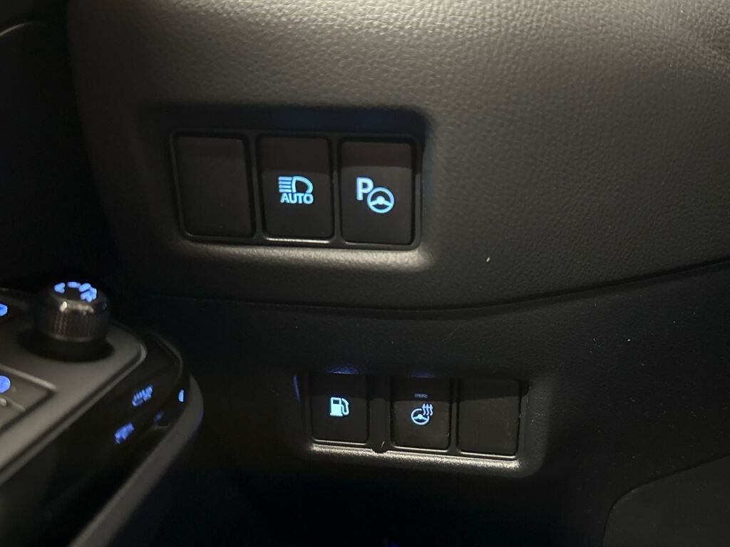 Toyota C-HR 2022 Musta