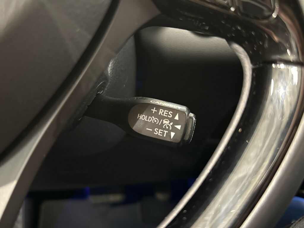 Toyota C-HR 2022 Musta