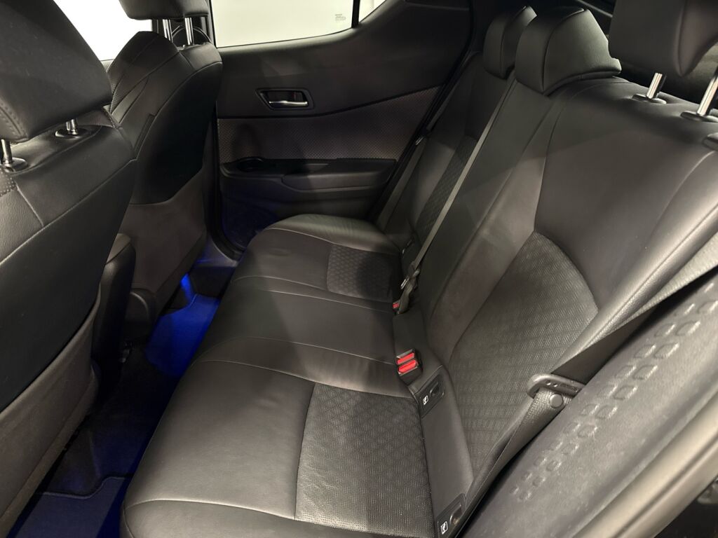 Toyota C-HR 2022 Musta