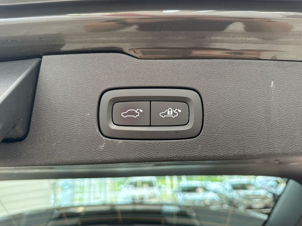 Volvo V60 2022 Harmaa