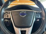Volvo V60 2017 Punainen