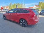 Volvo V60 2017 Punainen