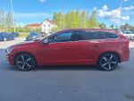 Volvo V60 2017 Punainen
