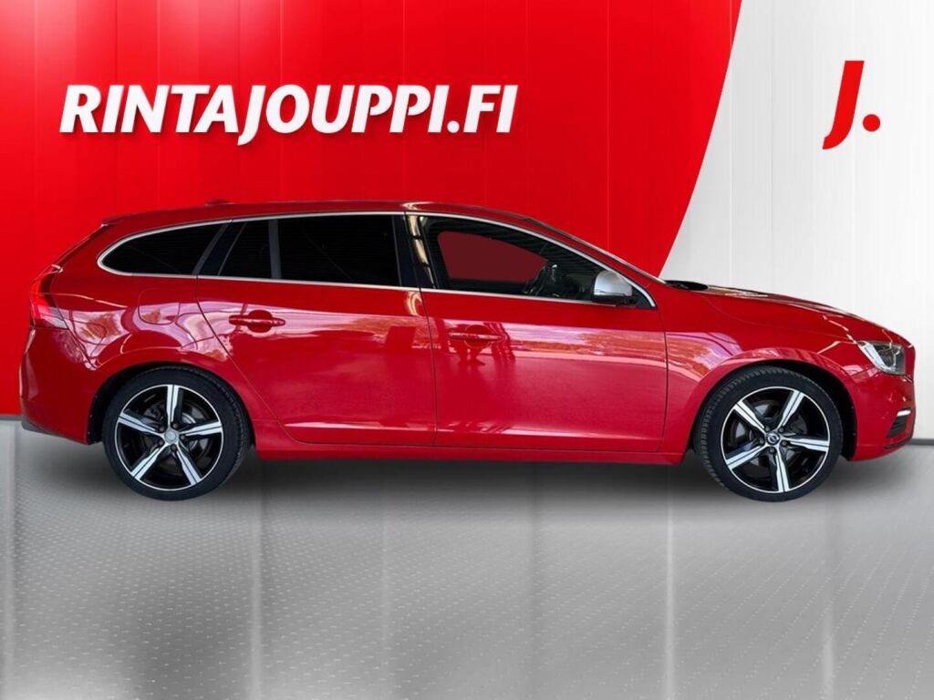 Volvo V60 2017 Punainen