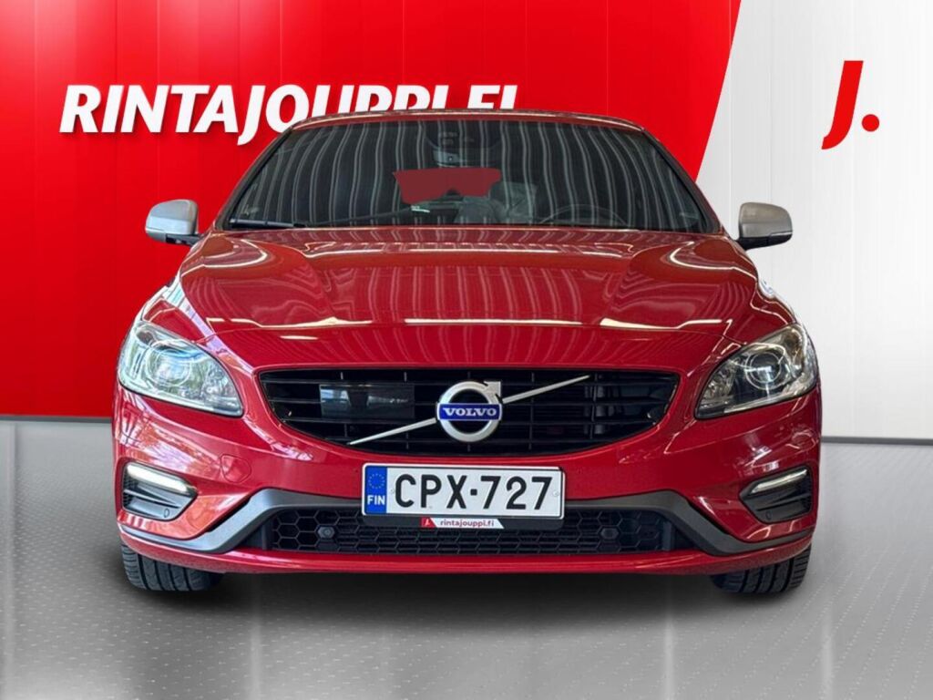 Volvo V60 2017 Punainen