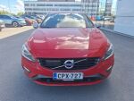 Volvo V60 2017 Punainen