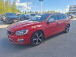 Volvo V60 2017 Punainen