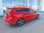 Volvo V60 2017 Punainen
