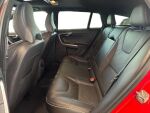 Volvo V60 2017 Punainen