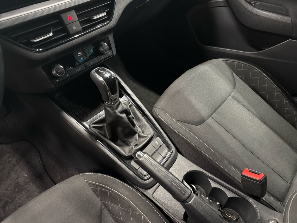 Skoda Kamiq 2022 Musta