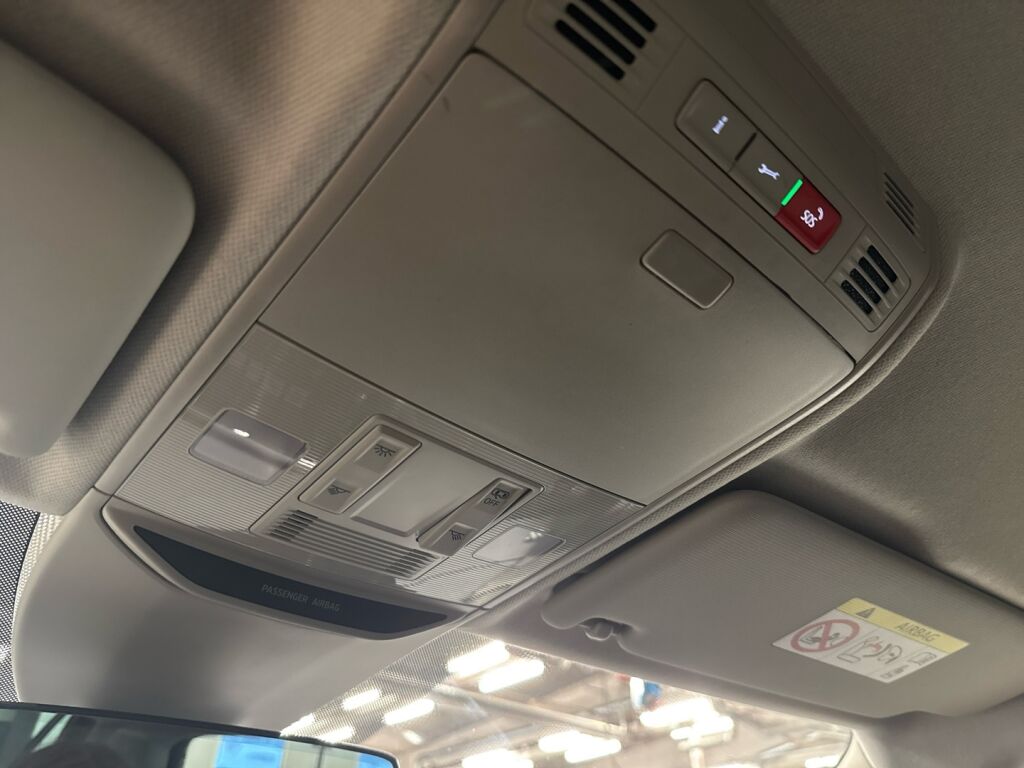 Skoda Kamiq 2022 Musta