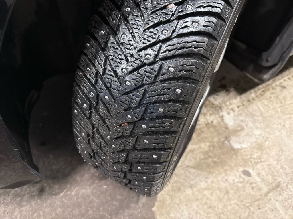 Skoda Kamiq 2022 Musta