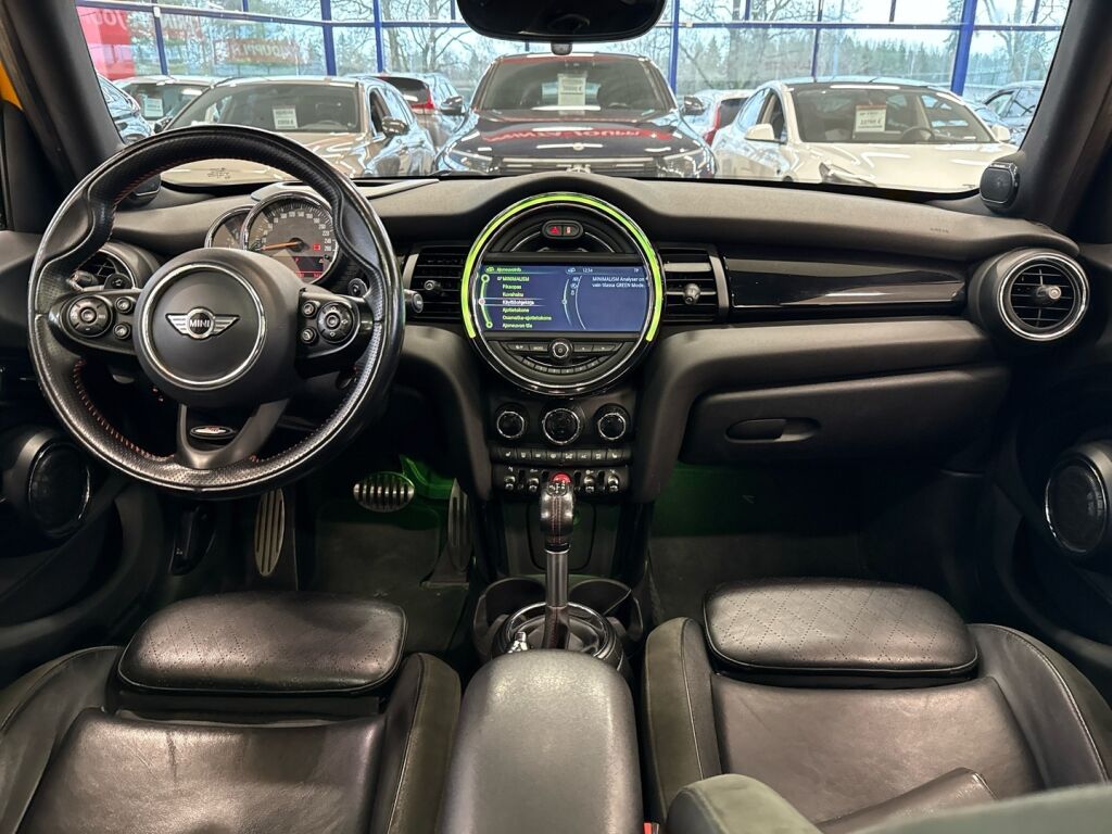 Mini Cooper 2015 Oranssi