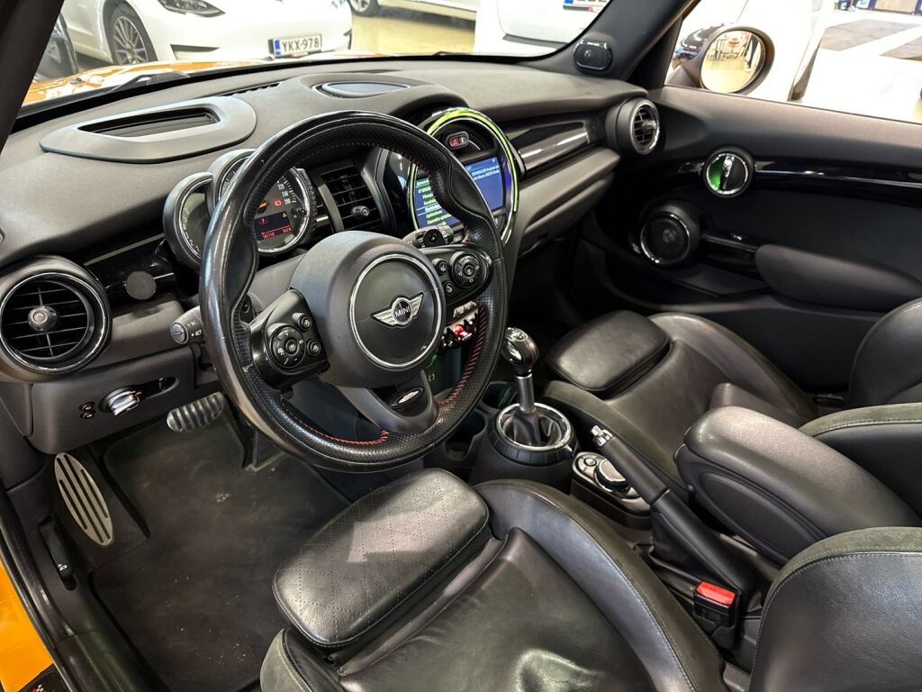 Mini Cooper 2015 Oranssi