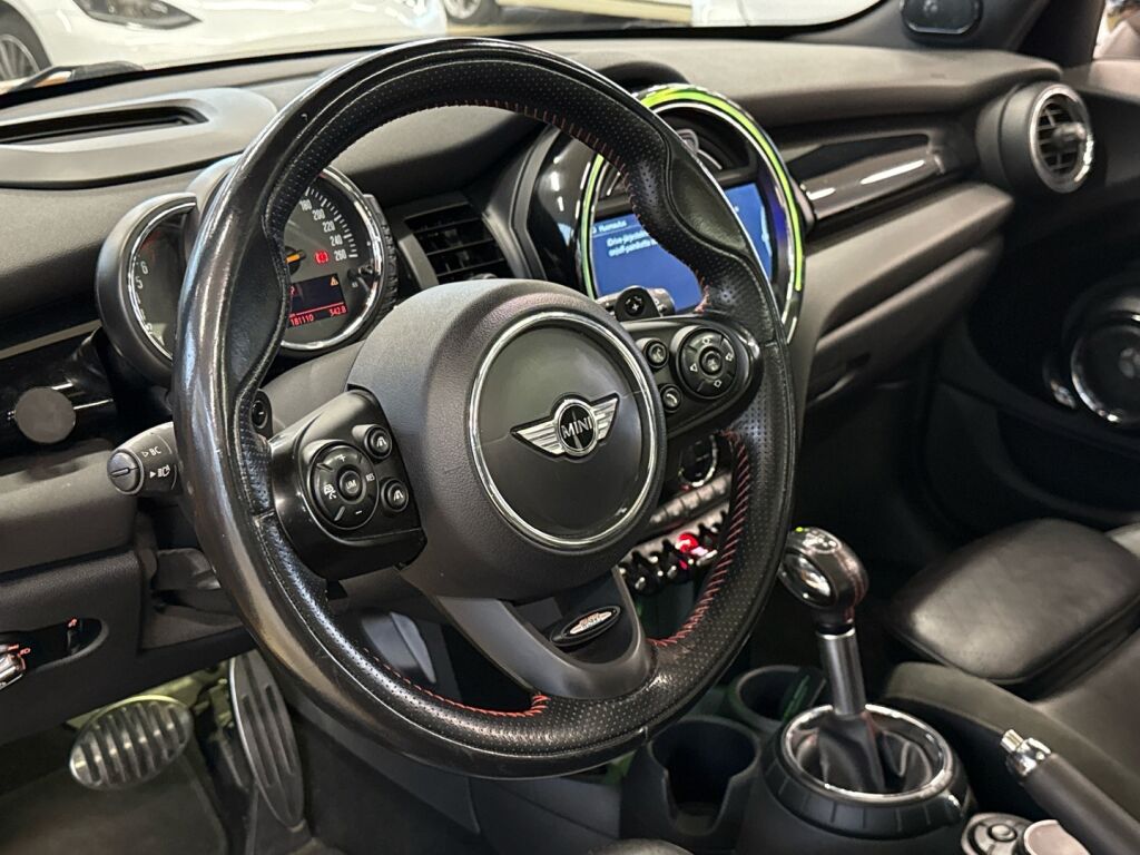 Mini Cooper 2015 Oranssi