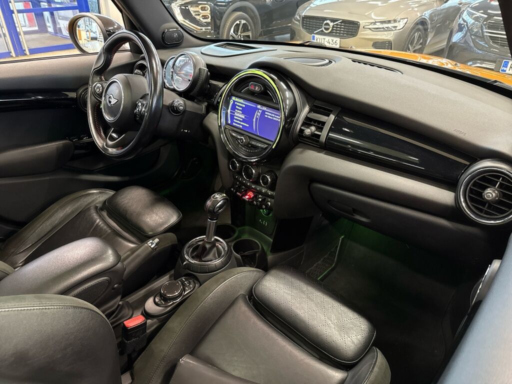 Mini Cooper 2015 Oranssi