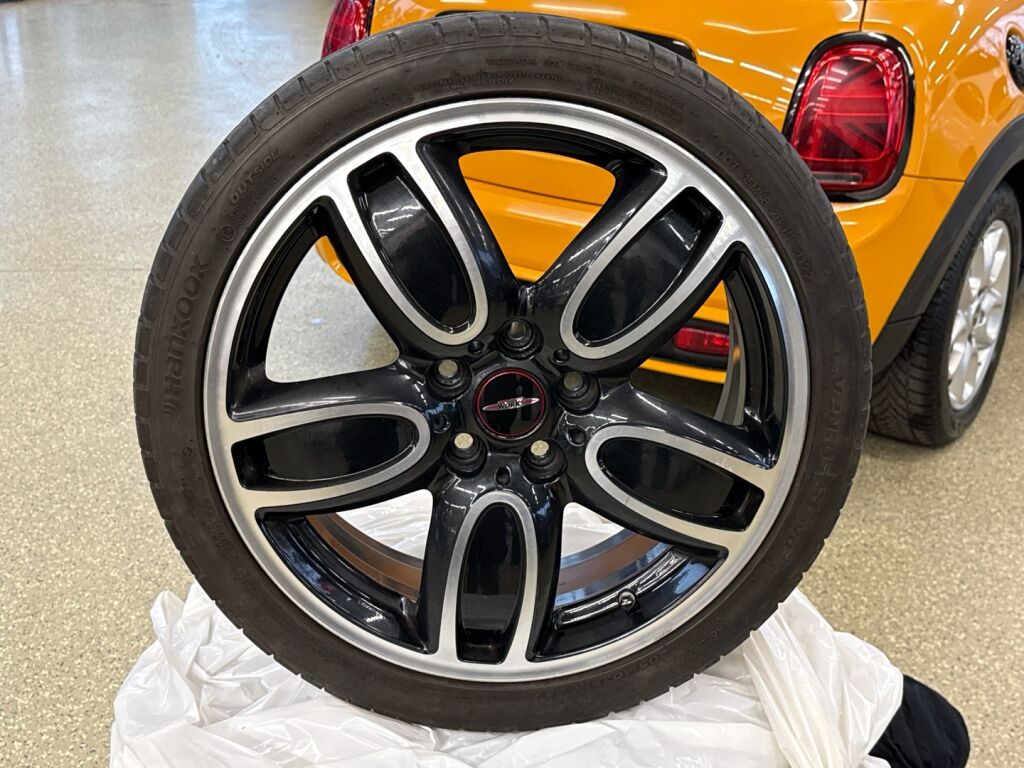 Mini Cooper 2015 Oranssi