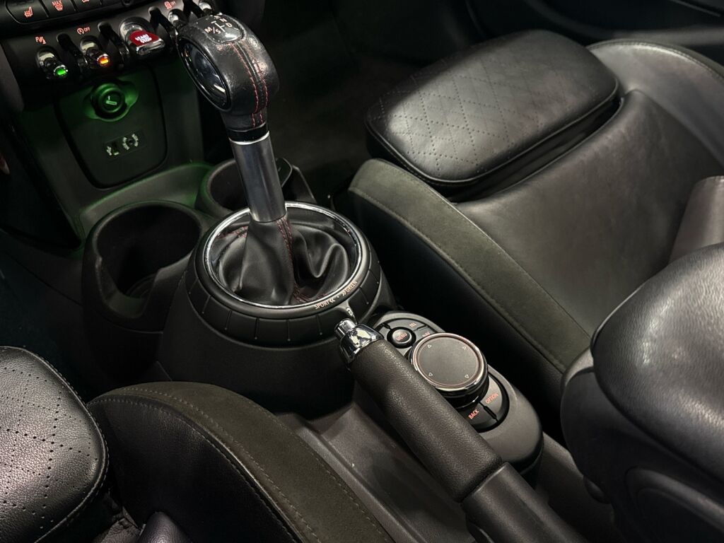 Mini Cooper 2015 Oranssi