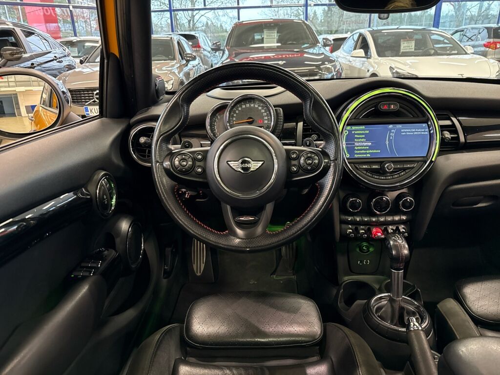 Mini Cooper 2015 Oranssi