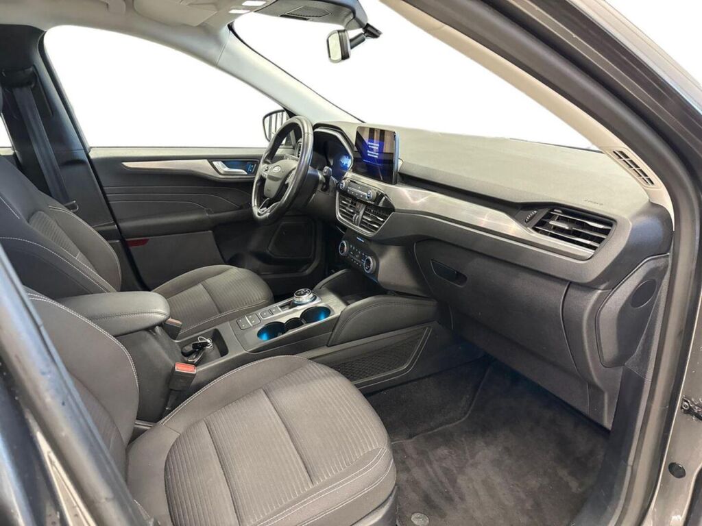 Ford Kuga 2022 Harmaa