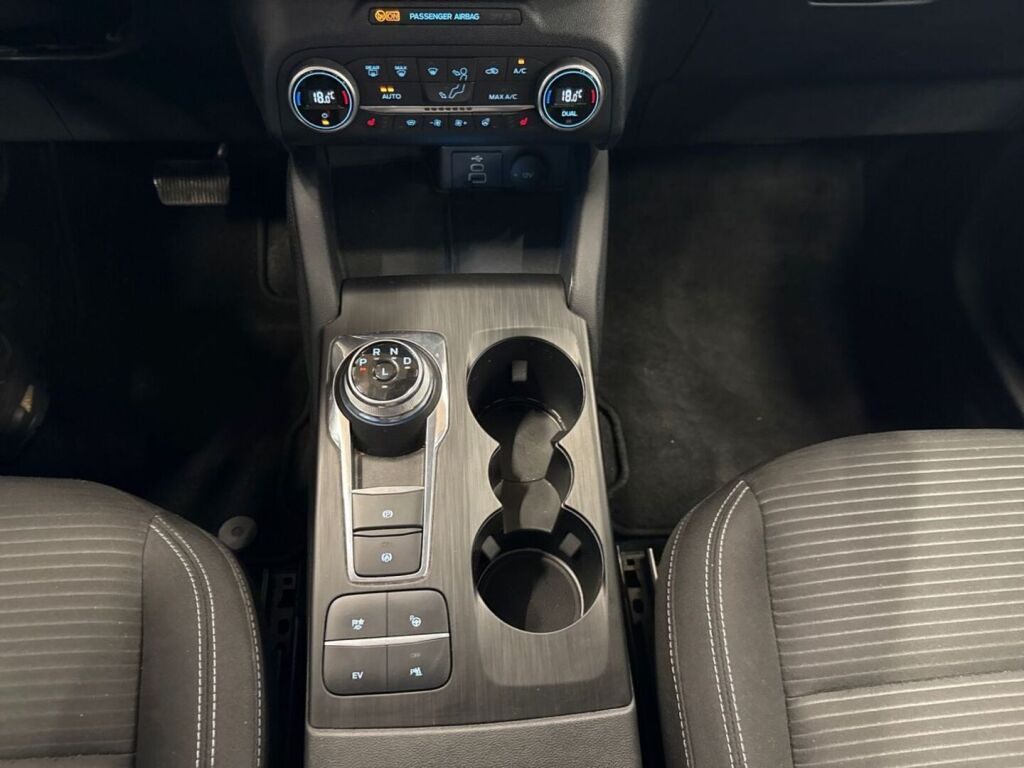 Ford Kuga 2022 Harmaa