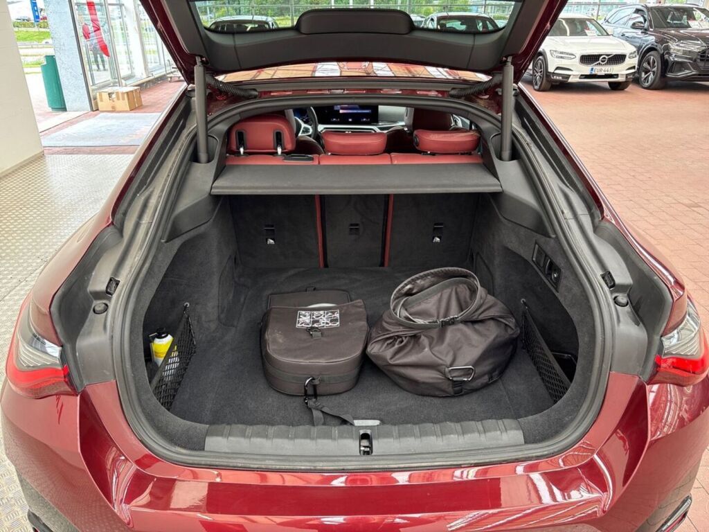 BMW I4 M50 2022 Punainen