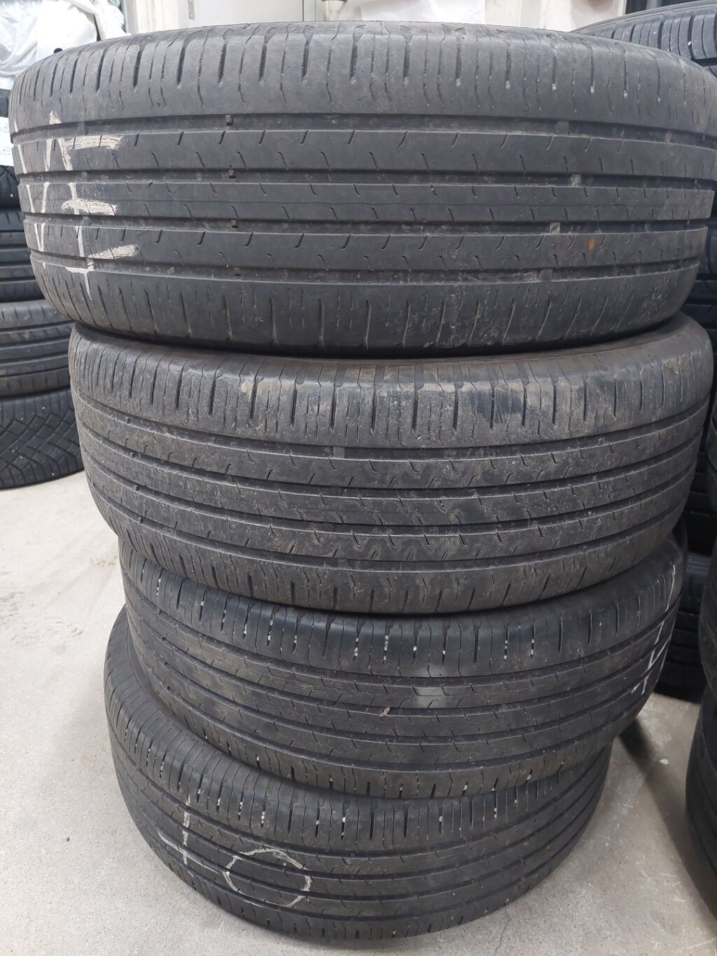 Ford Kuga 2022 Musta