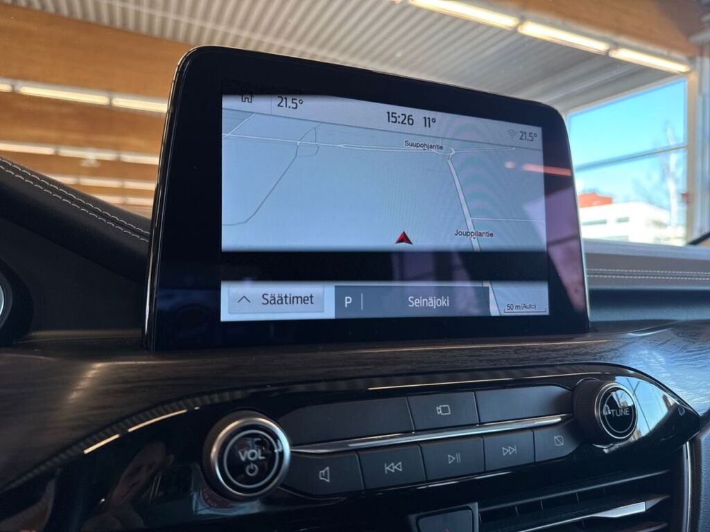 Ford Kuga 2022 Musta