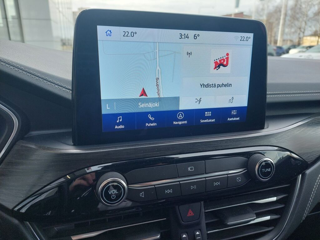 Ford Kuga 2022 Musta